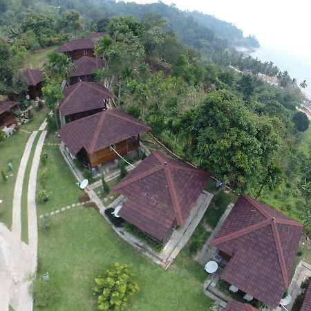 ลังกีเซา รีสอร์ต โฮเต็ล แอนด์ เรสเทอรองต์ ชาเรียะฮ์ Hotel ปาดัง ภายนอก รูปภาพ