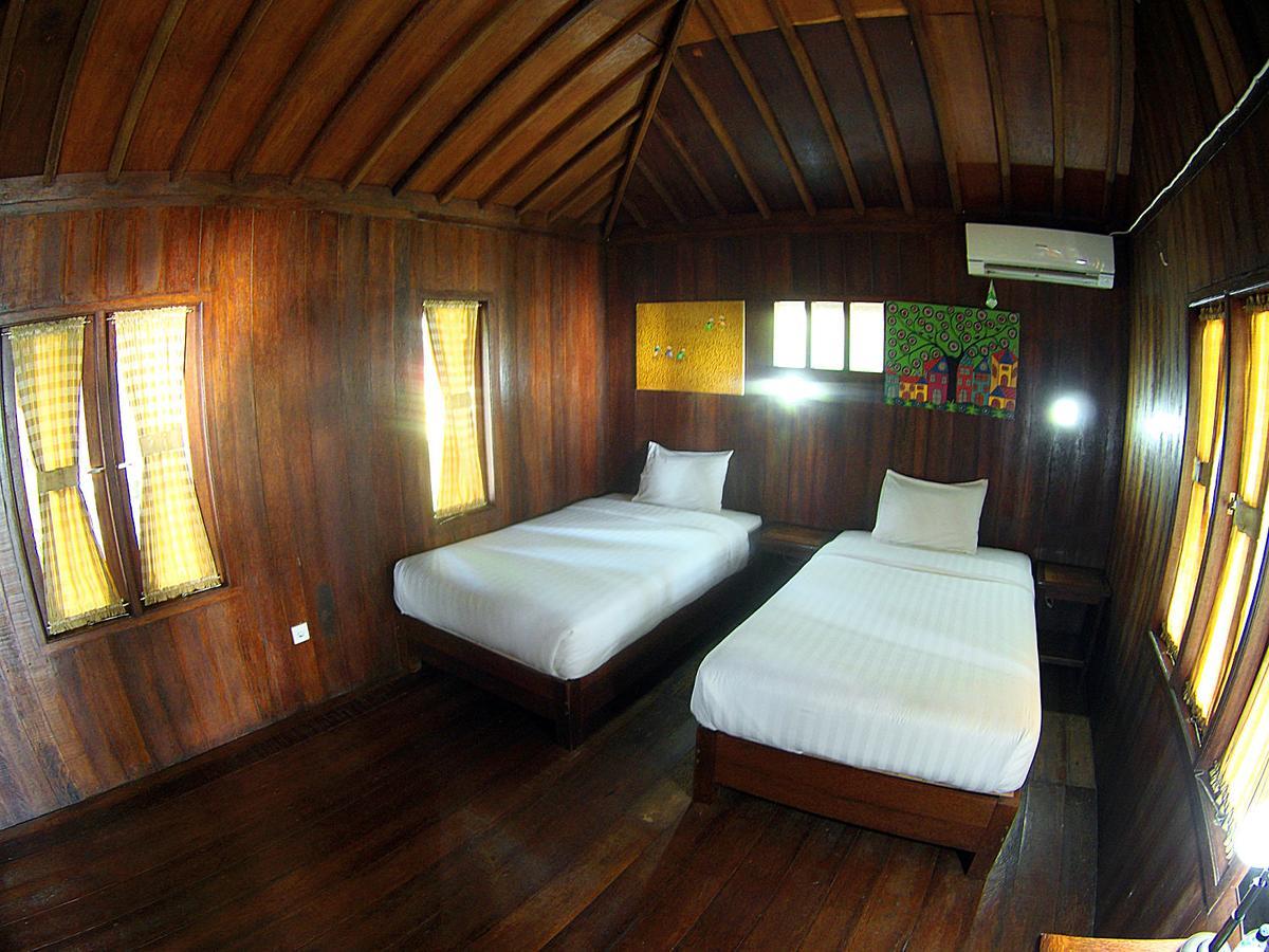 ลังกีเซา รีสอร์ต โฮเต็ล แอนด์ เรสเทอรองต์ ชาเรียะฮ์ Hotel ปาดัง ภายนอก รูปภาพ