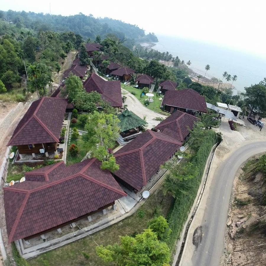 ลังกีเซา รีสอร์ต โฮเต็ล แอนด์ เรสเทอรองต์ ชาเรียะฮ์ Hotel ปาดัง ภายนอก รูปภาพ